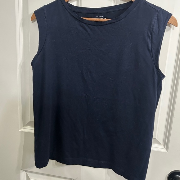 Ann Taylor LOFT size M Dark Blue Muscle Tee. Beautiful condition. Cotton/Modal - Picture 6 of 7